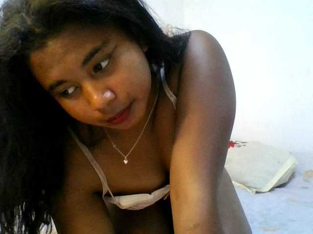 Pauliemarie live cam on BongaCams