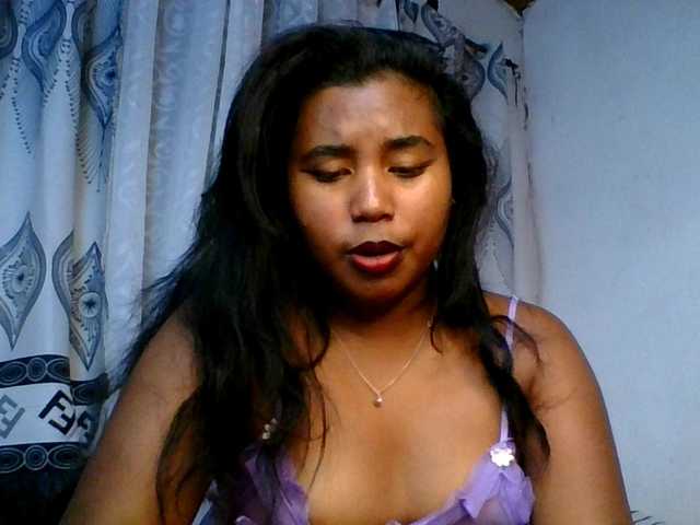 Pauliemarie live cam on BongaCams