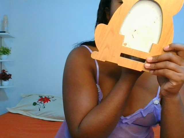 Pauliemarie live cam on BongaCams