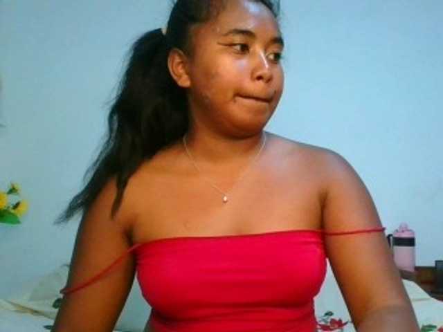 Pauliemarie live cam on BongaCams