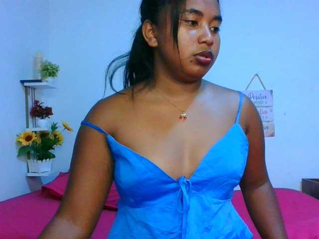 Pauliemarie live cam on BongaCams