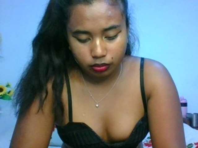 Pauliemarie live cam on BongaCams