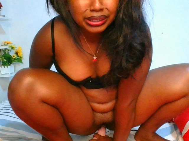 Pauliemarie live cam on BongaCams