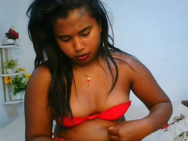 Pauliemarie live cam on BongaCams