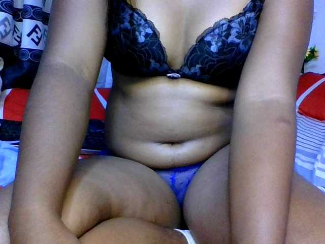 Pauliemarie live cam on BongaCams