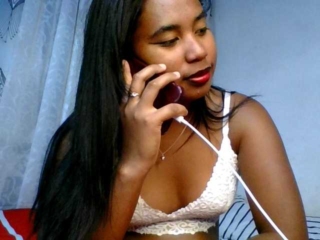 Pauliemarie live cam on BongaCams