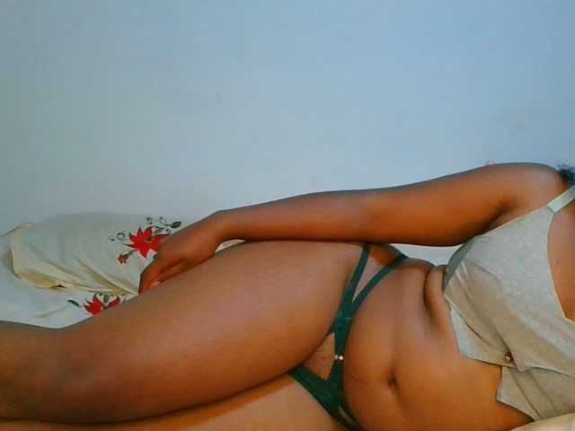 Pauliemarie live cam on BongaCams