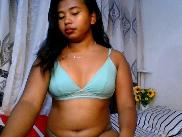 Pauliemarie live cam on BongaCams