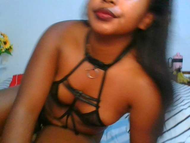 Pauliemarie live cam on BongaCams