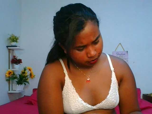 Pauliemarie live cam on BongaCams