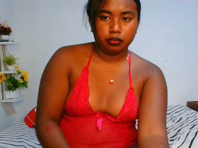 Pauliemarie live cam on BongaCams