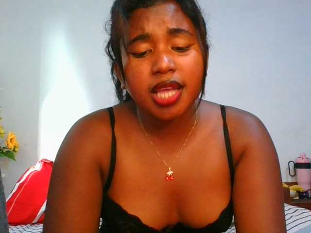Pauliemarie live cam on BongaCams