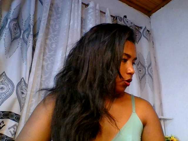 Pauliemarie live cam on BongaCams