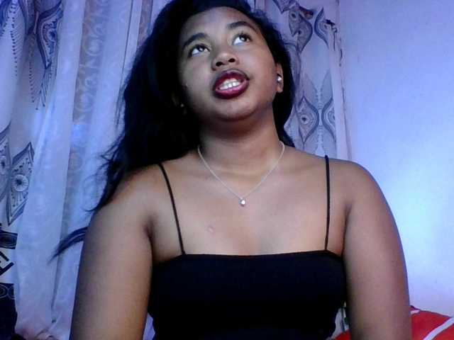 Pauliemarie live cam on BongaCams