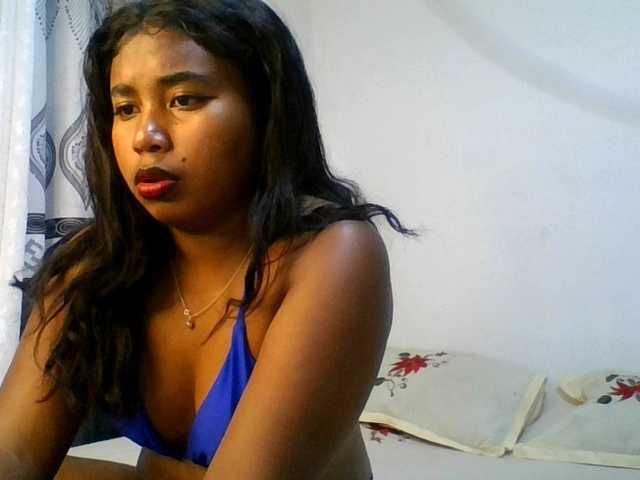 Pauliemarie live cam on BongaCams
