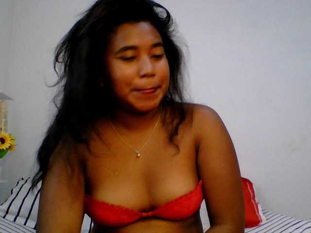 Pauliemarie live cam on BongaCams