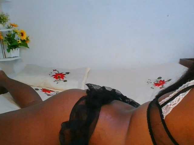 Pauliemarie live cam on BongaCams