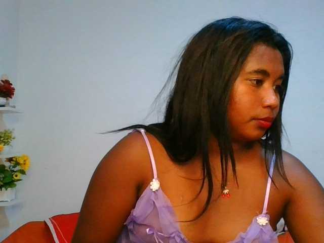 Pauliemarie live cam on BongaCams