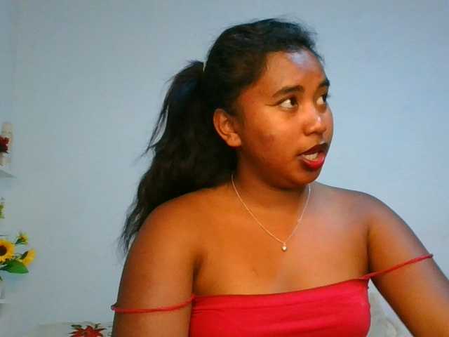 Pauliemarie live cam on BongaCams