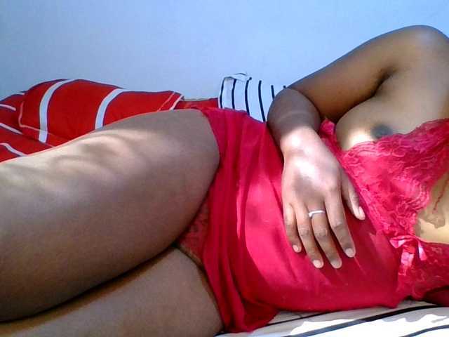 Pauliemarie live cam on BongaCams
