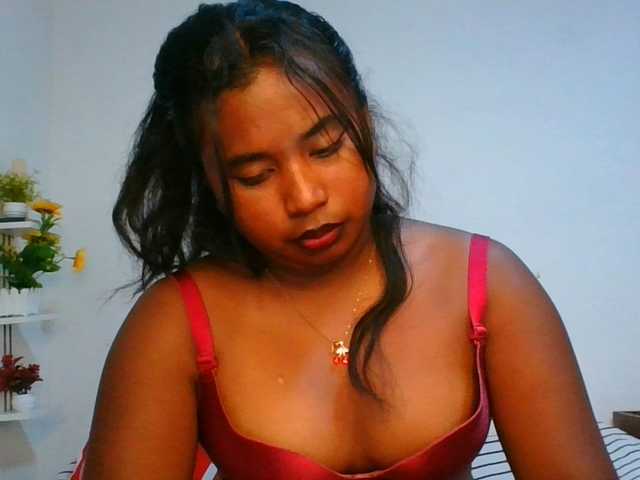 Pauliemarie live cam on BongaCams