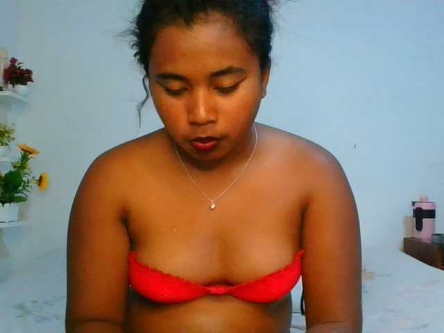 Pauliemarie live cam on BongaCams