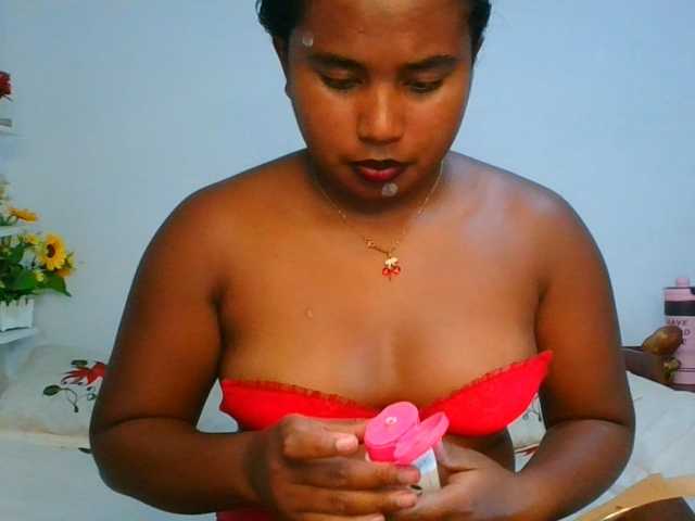 Pauliemarie live cam on BongaCams