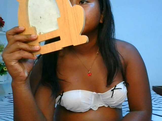 Pauliemarie live cam on BongaCams