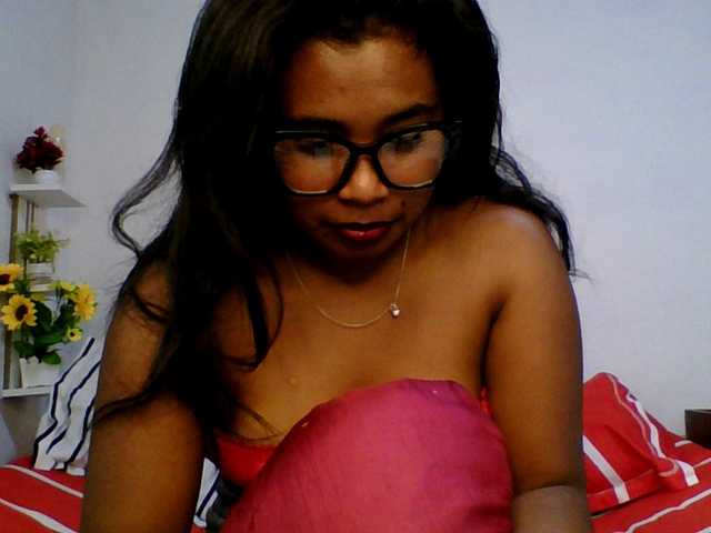 Pauliemarie live cam on BongaCams