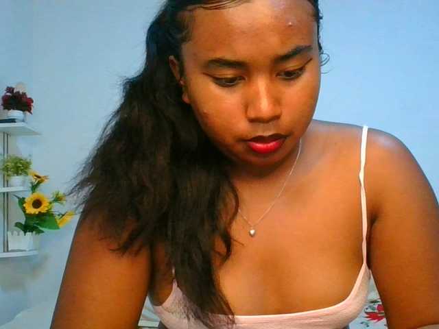 Pauliemarie live cam on BongaCams