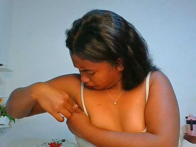 Pauliemarie live cam on BongaCams