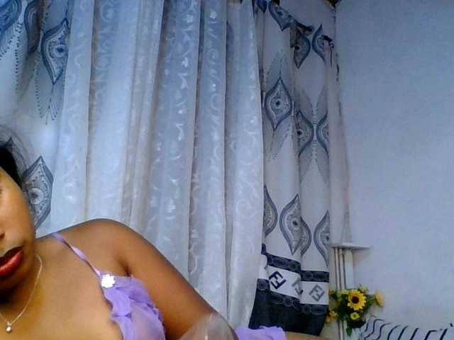 Pauliemarie live cam on BongaCams
