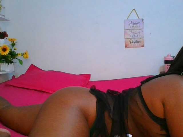 Pauliemarie live cam on BongaCams