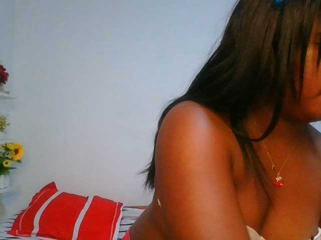 Pauliemarie live cam on BongaCams