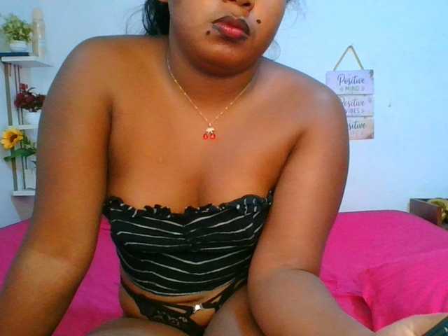 Pauliemarie live cam on BongaCams