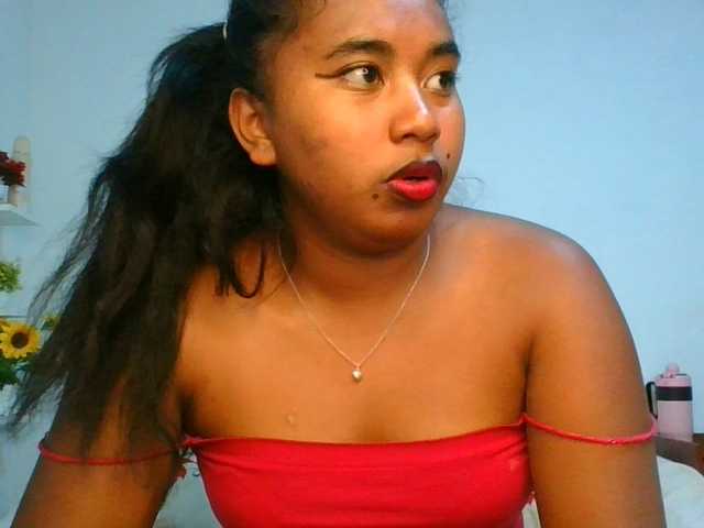 Pauliemarie live cam on BongaCams