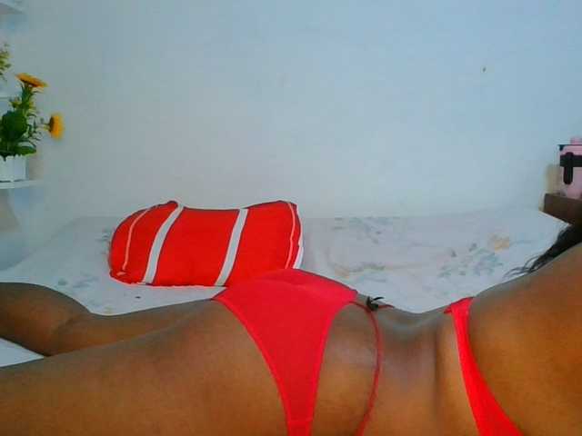 Pauliemarie live cam on BongaCams