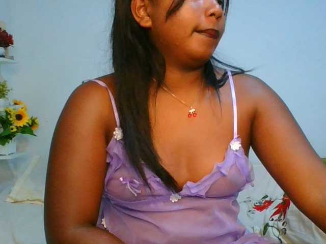 Pauliemarie live cam on BongaCams