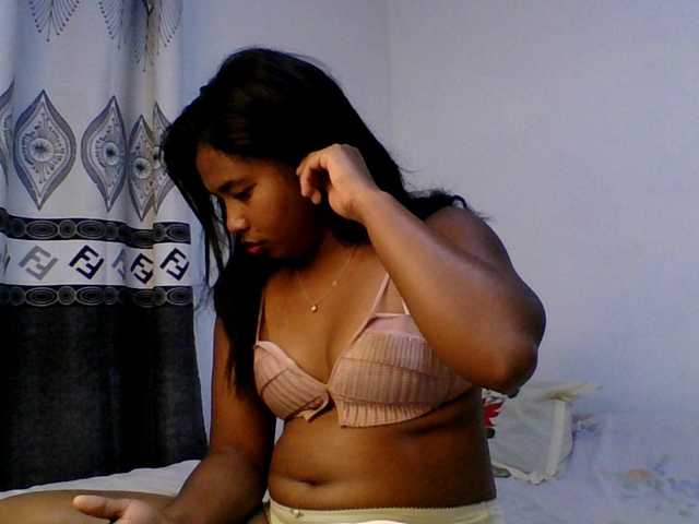 Pauliemarie live cam on BongaCams