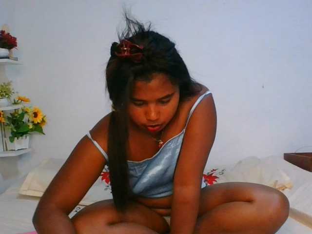 Pauliemarie live cam on BongaCams