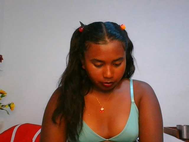 Pauliemarie live cam on BongaCams