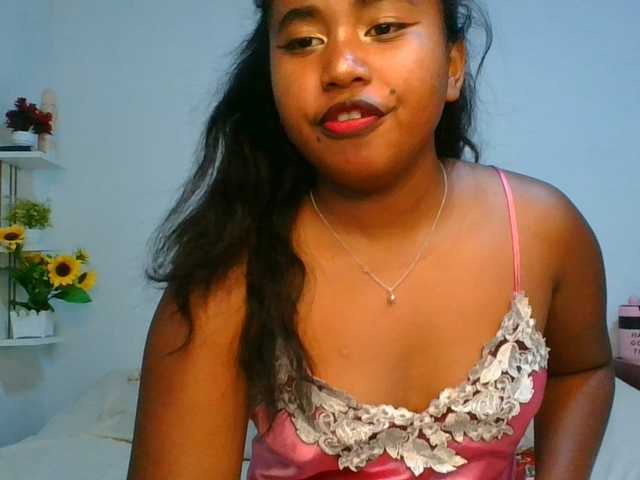 Pauliemarie live cam on BongaCams