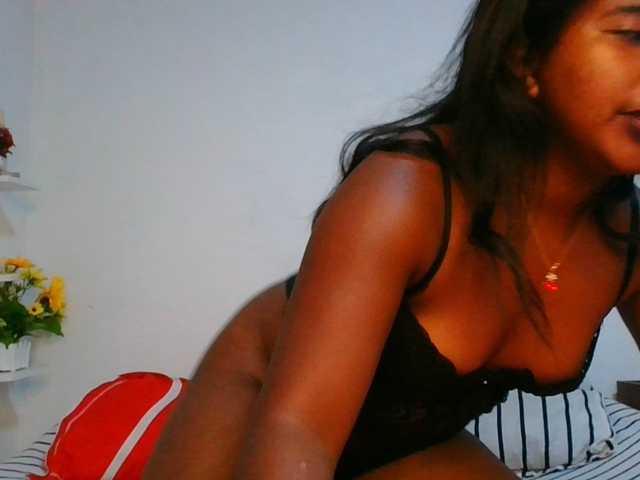 Pauliemarie live cam on BongaCams
