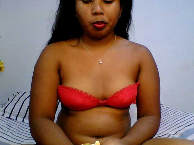 Pauliemarie live cam on BongaCams