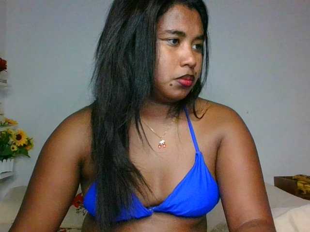 Pauliemarie, live now on BongaCams