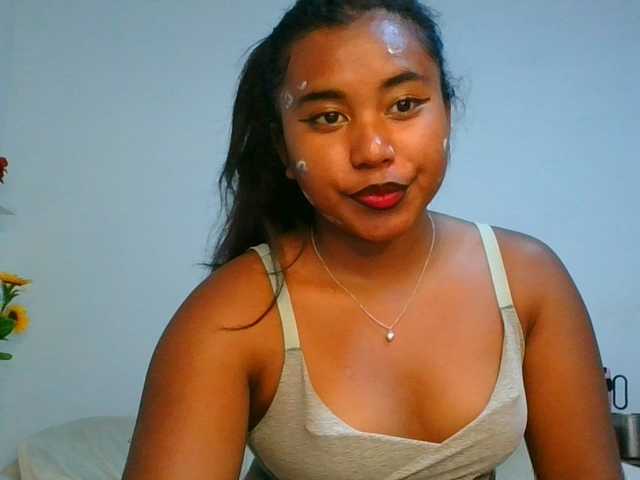 Pauliemarie live cam on BongaCams