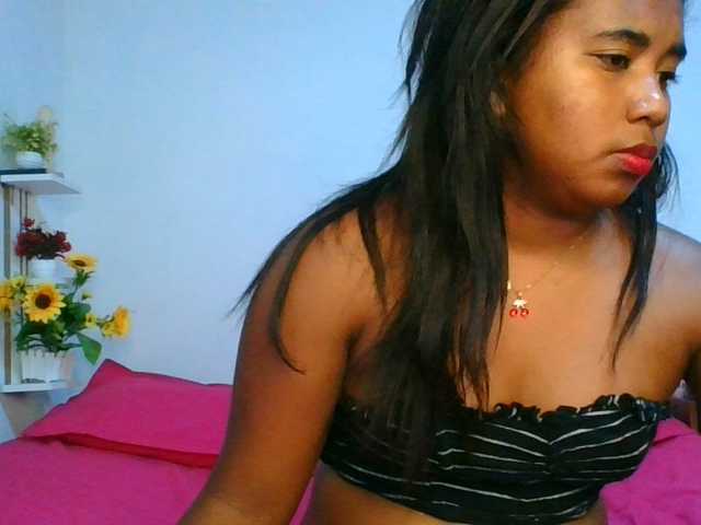 Pauliemarie live cam on BongaCams