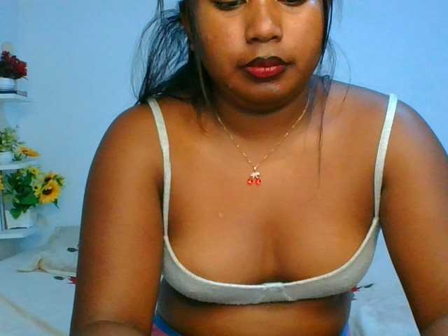 Pauliemarie live cam on BongaCams