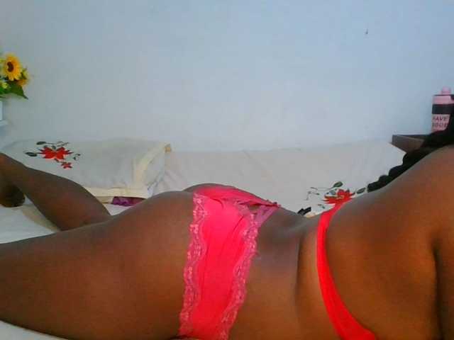 Pauliemarie live cam on BongaCams
