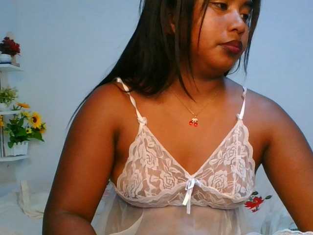 Pauliemarie live cam on BongaCams